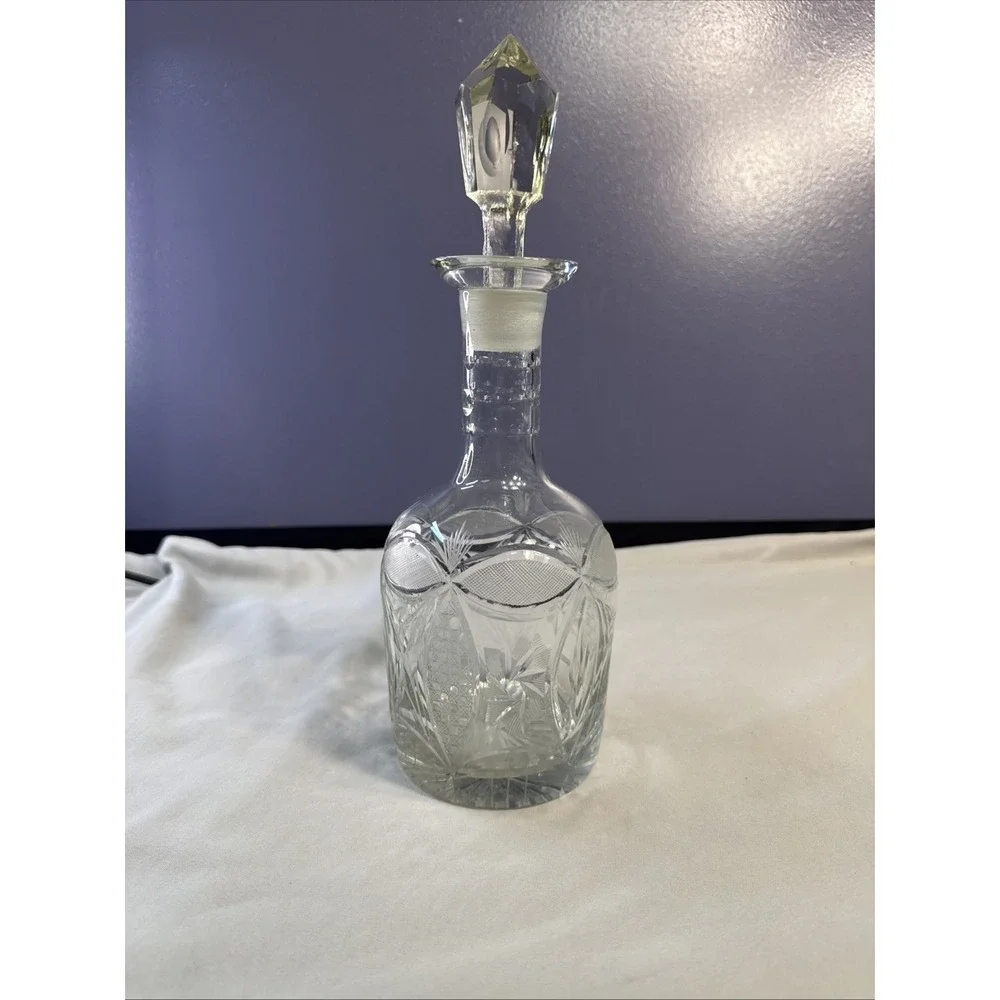 Vintage Clear Cut Glass Liquor Decanter Geometric Starburst Base Pointed Stopper